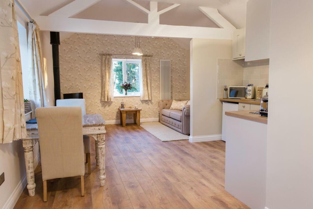 Thrush Nest Cottages - Wren Cottage Sleeps 4, 2 Bedrooms & Stable Cottage Sleeps 2, 1 Bedroom York Ngoại thất bức ảnh