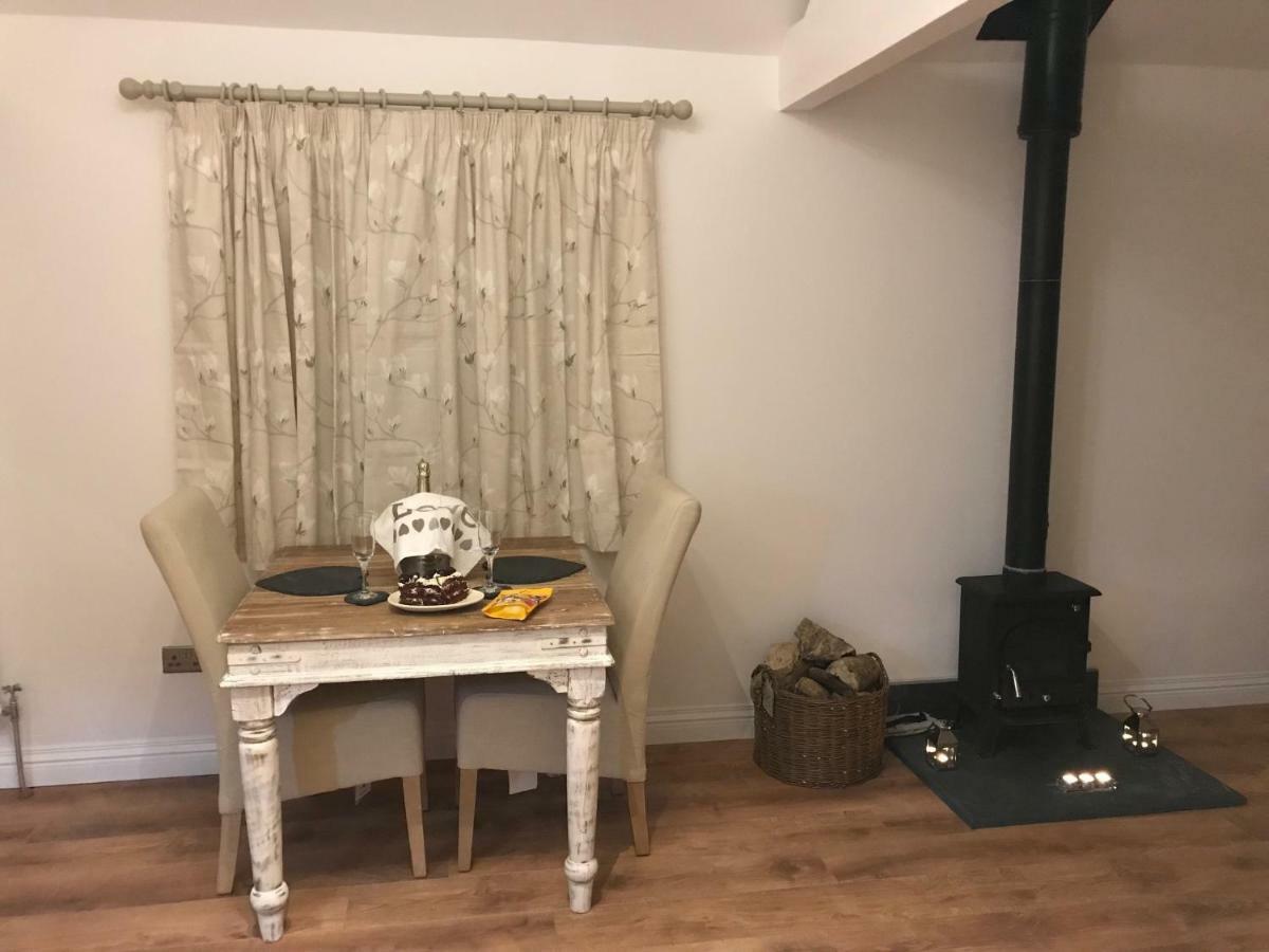 Thrush Nest Cottages - Wren Cottage Sleeps 4, 2 Bedrooms & Stable Cottage Sleeps 2, 1 Bedroom York Ngoại thất bức ảnh